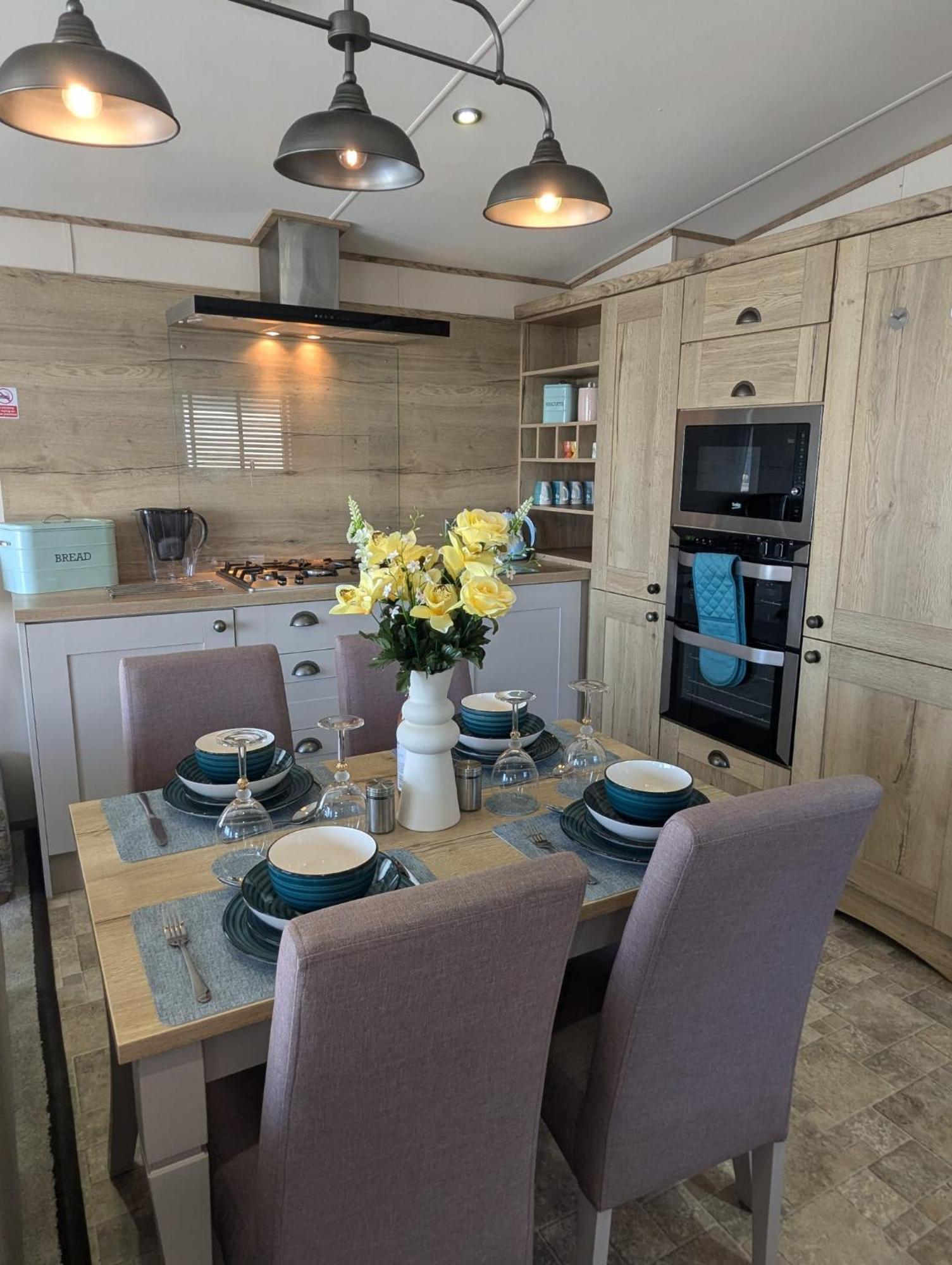 Stunning Caravan With Panoramic Views Weymouth Littlesea Haven Wyke Regis Экстерьер фото